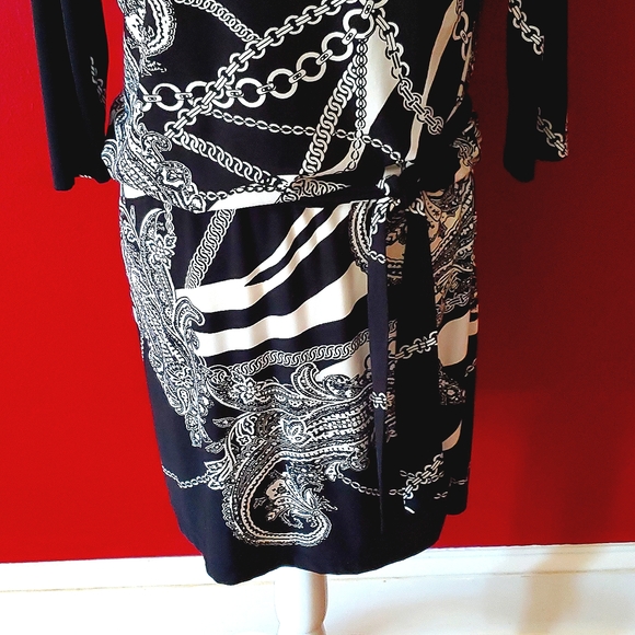 White House Black Market- black & white "Hermes-style print" dress, Sz Small - Picture 4 of 7